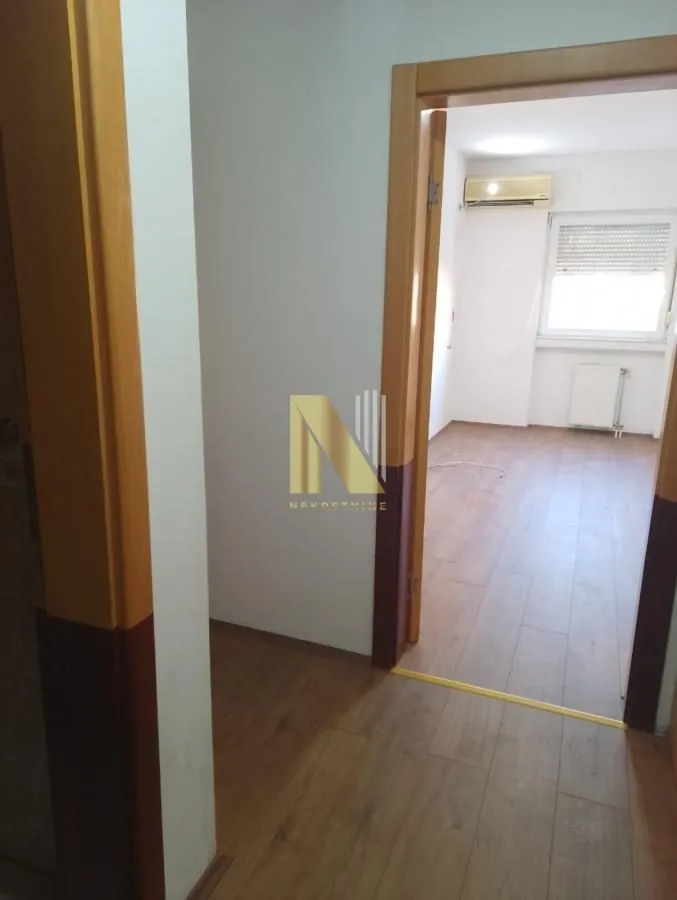 Prodaja, dvosoban stan, 43m², Nova Detelinara, Novi Sad Sve Podlokacije