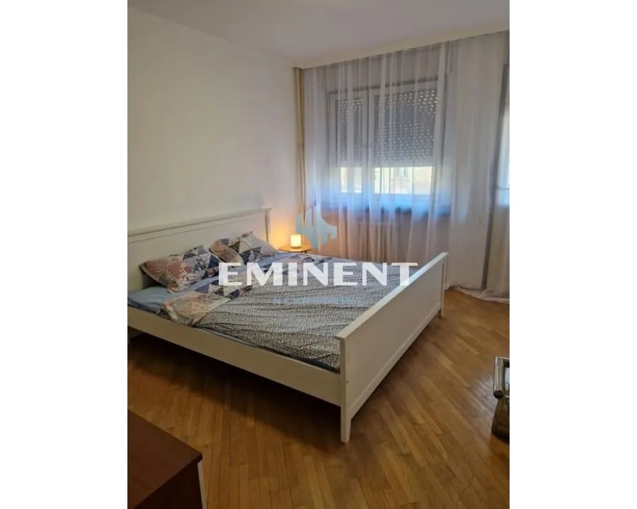 Rent, four bedroom apartment, 104m², Vračar Hram, Vračar Sve Podlokacije