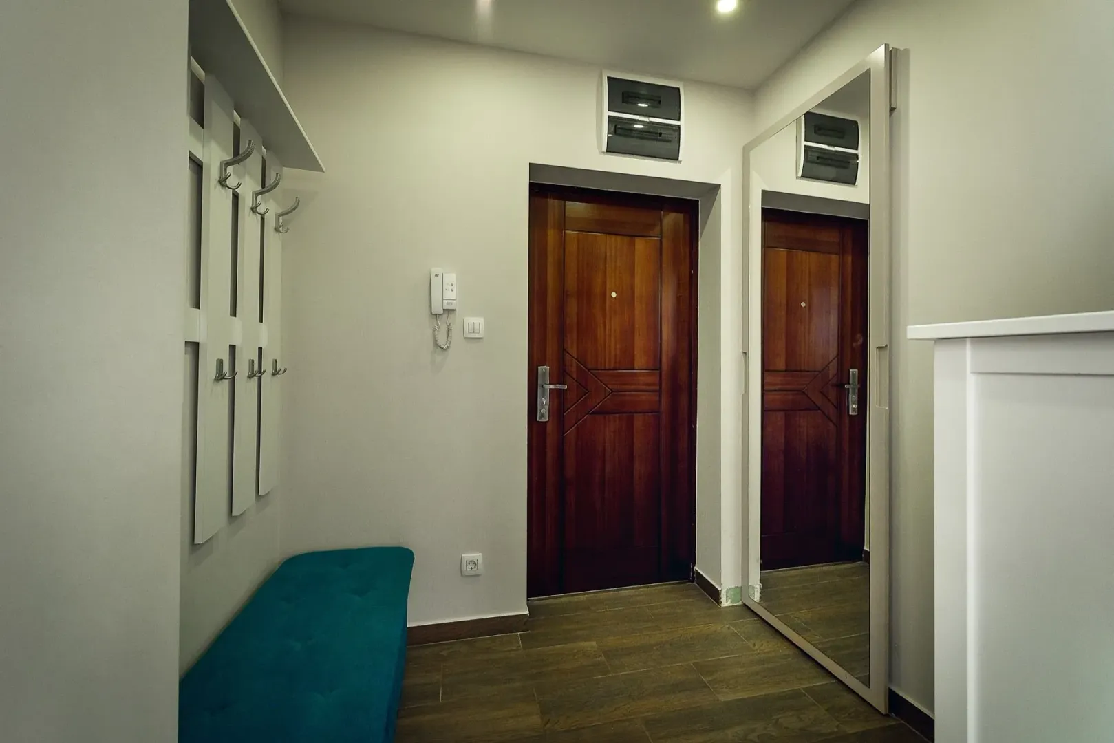 Prodaja, trosoban stan, 67m², Budva, Crna Gora