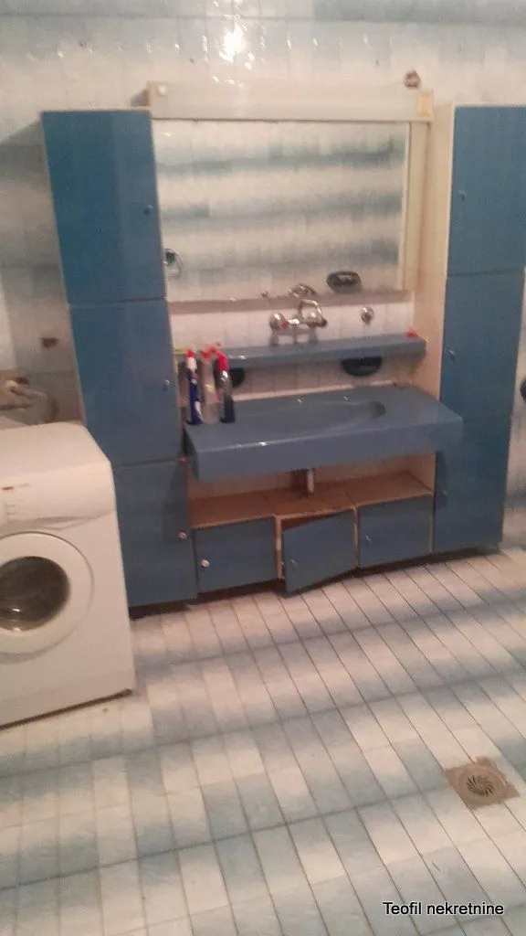 Rent, office space, 295m², Palilula, Niš