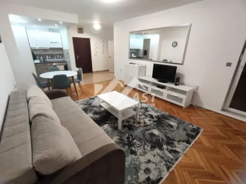 Izdavanje, dvosoban stan, 50m², Bulevar Oslobodjenja, Novi Sad Sve Podlokacije - image 2