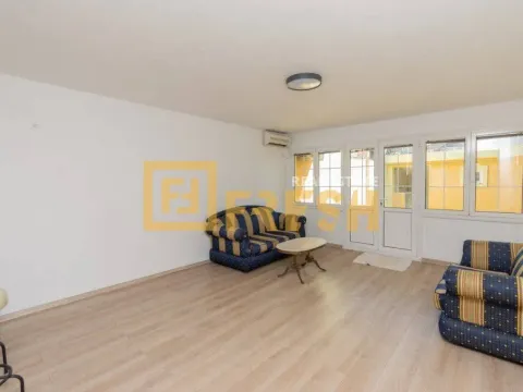 Prodaja, kuća, 100m², Stara Varoš, Podgorica - image 13