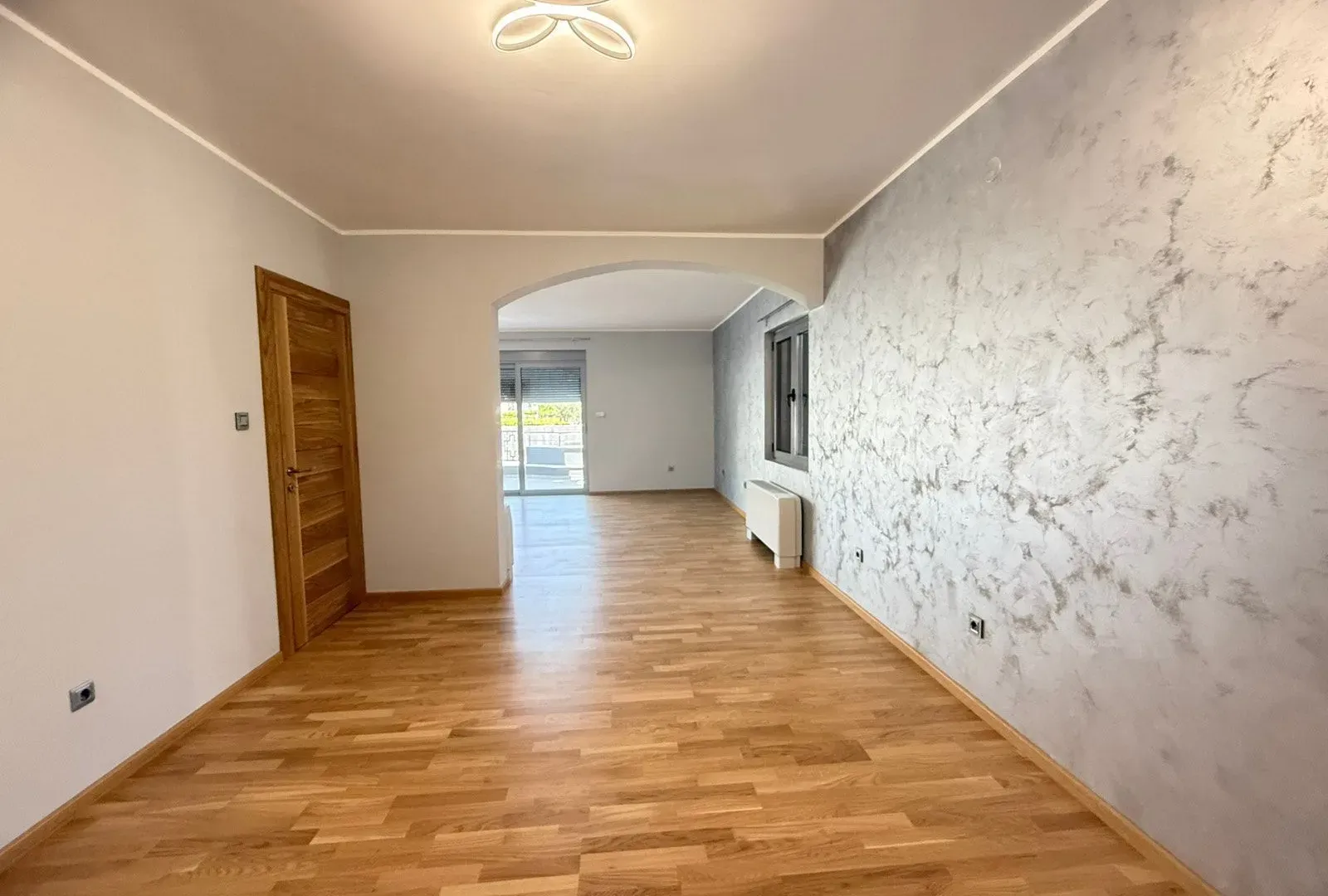 Rent, house, 320m², Podgorica, Crna Gora