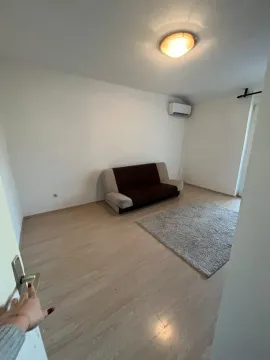 Prodaja, jednosoban stan, 57m², Stari Aerodrom, Podgorica - image 8
