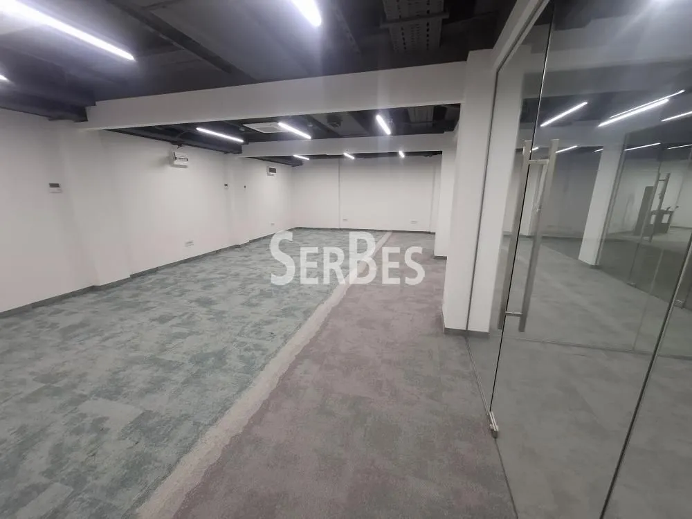 Sale, office space, 774m², Bulevar Oslobodjenja, Novi Sad Sve Podlokacije