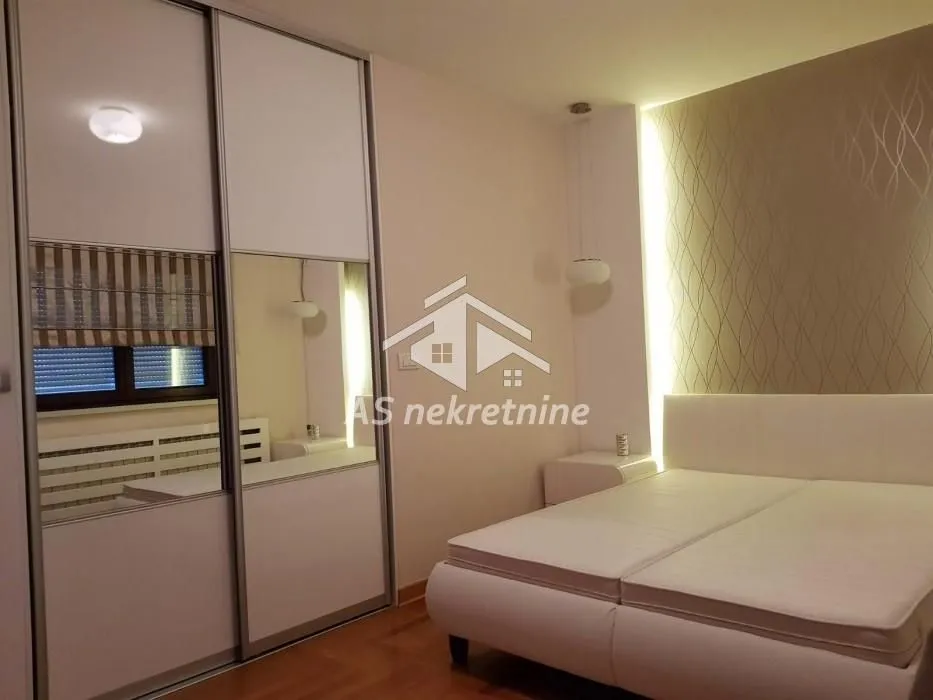 Izdavanje, trosoban stan, 75m², Fon (Fon - Bilećka), Voždovac Sve Podlokacije