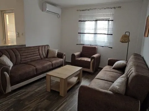 Rent, one bedroom apartment, 65m², Gradiošnica, Tivat - image 2