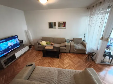 Rent, two bedroom apartment, 75m², Blok 9, Podgorica - image 3