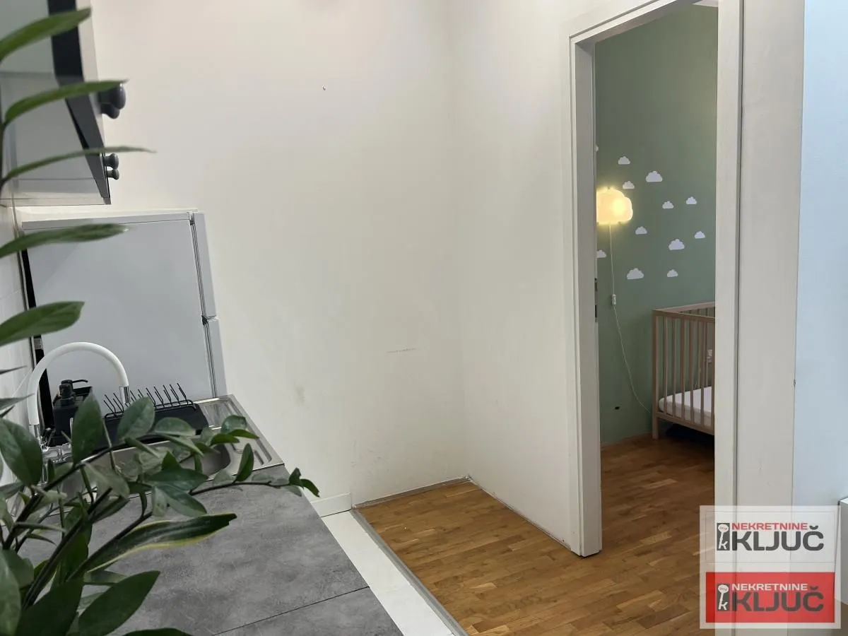 Prodaja, jednosoban stan, 28m², Centar, Novi Sad