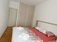 Izdavanje, jednosoban stan, 43m², Lazi, Budva - image 11