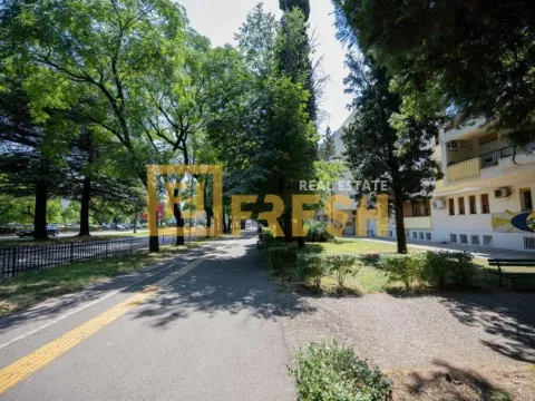 Izdavanje, poslovni prostor, 27m², Preko Morače, Podgorica