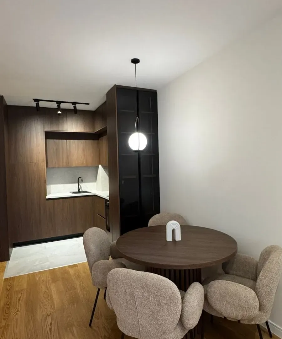 Izdavanje, stan, 43m², Central Point, Podgorica