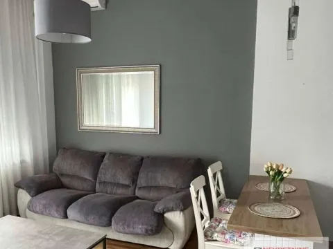 Stan in Bulevar Oslobodjenja