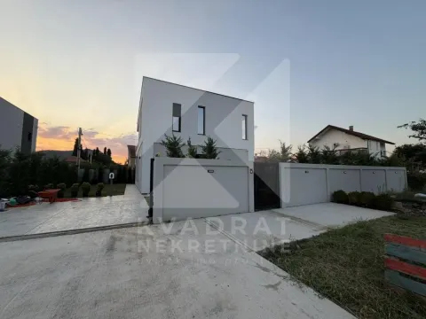Sale, house, 225m², Gornja Gorica, Podgorica - image 2