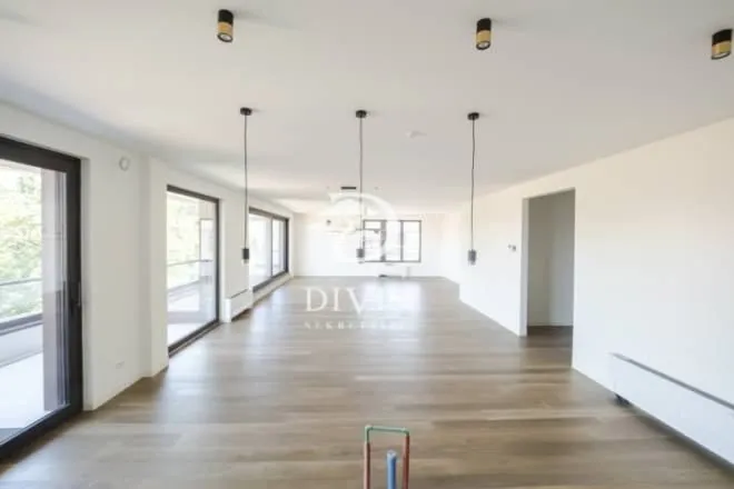 Sale, four bedroom apartment, 214m², Dedinje Rtv Pink, Dedinje Sve Podlokacije