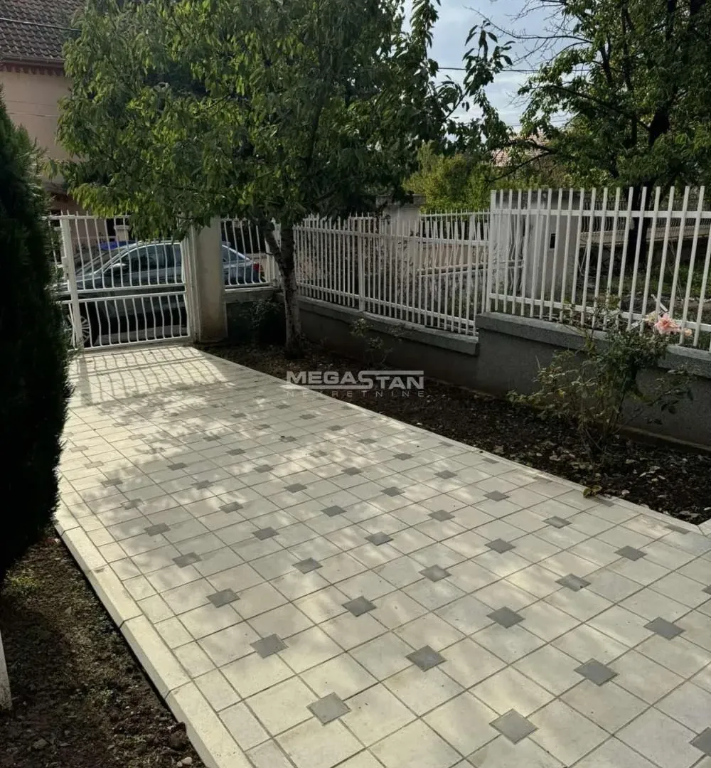 Sale, house, 372m², Leštane, Grocka