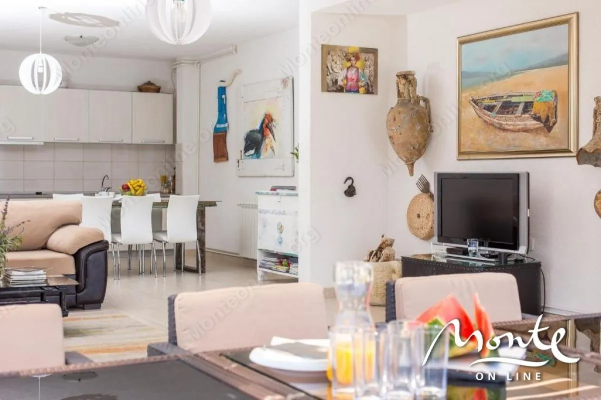 Prodaja, kuća, 172m², Krašići, Tivat