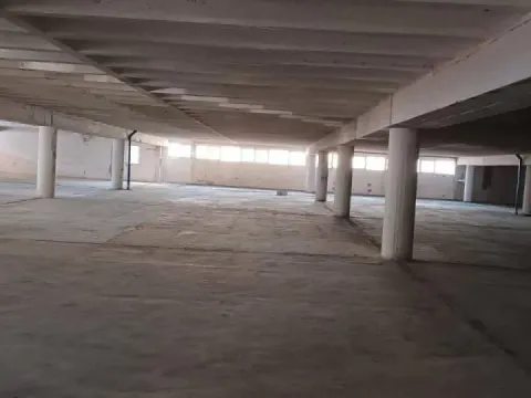 Izdavanje, poslovni prostor, 1700m², Gradska Bolnica, Zvezdara Sve Podlokacije