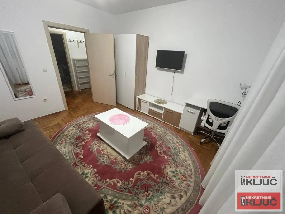 Prodaja, jednosoban stan, 25m², Adamovićevo Naselje, Novi Sad Sve Podlokacije