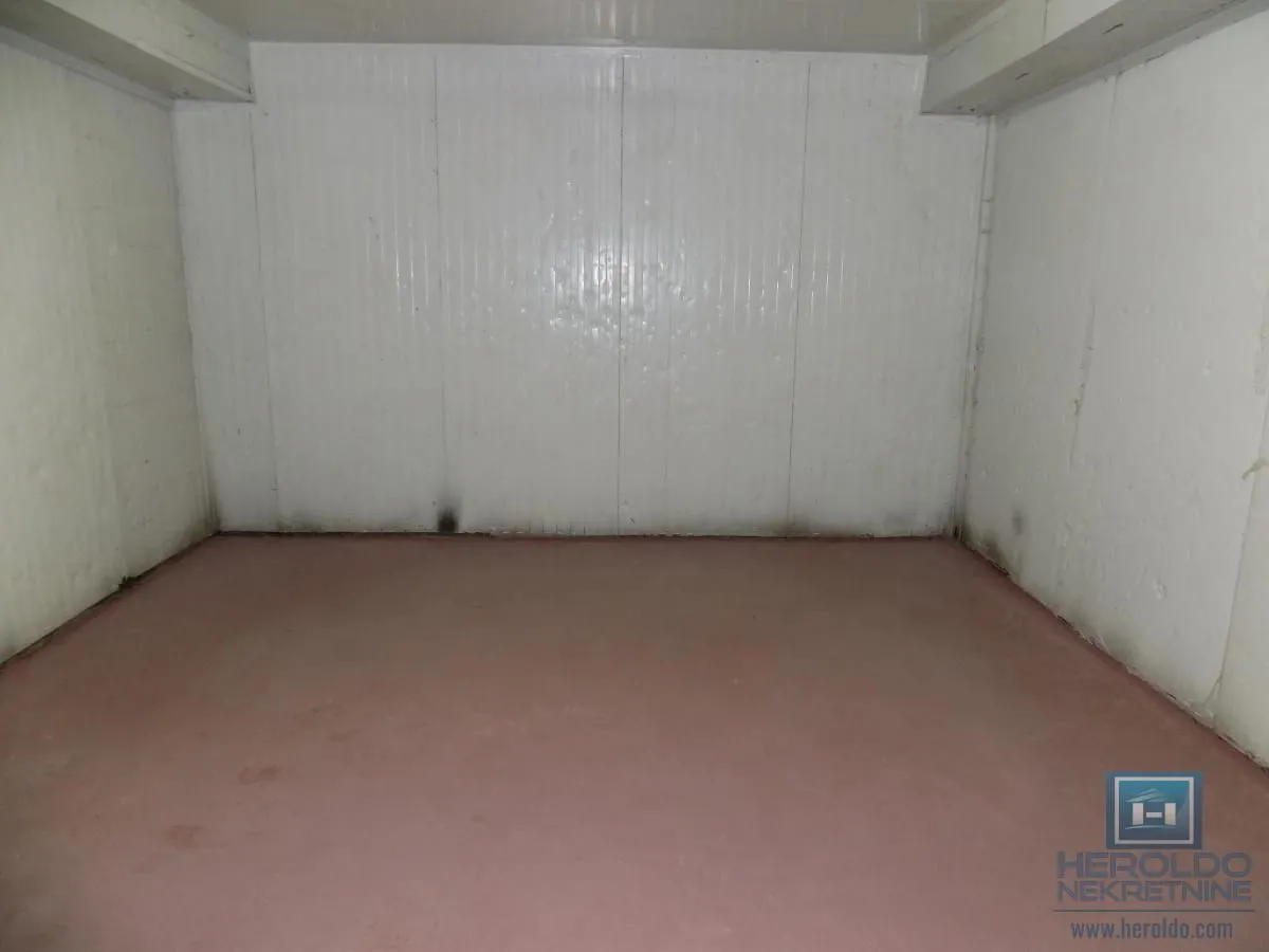 Rent, office space, 1500m², Donje Vidovo, Paraćin