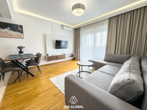 Izdavanje, jednosoban stan, 50m², Bečići, Budva - image 1