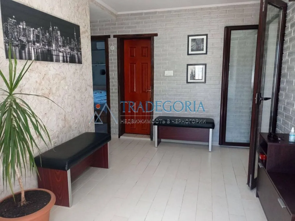Prodaja, kuća, 210m², Dobra Voda, Bar