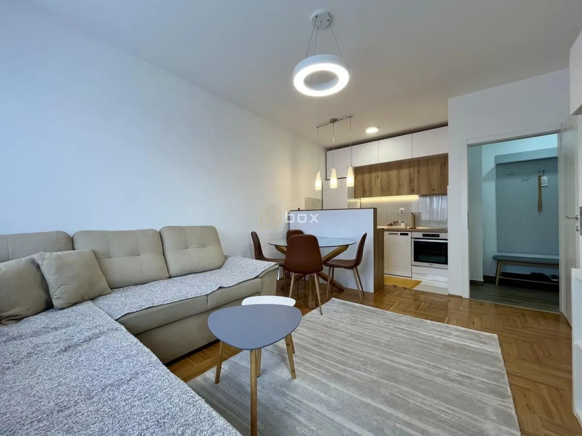 Izdavanje, dvosoban stan, 54m², Donja Vrežina, Niš
