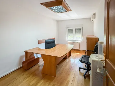 Rent, office space, 150m², Stara Varoš, Podgorica - image 6