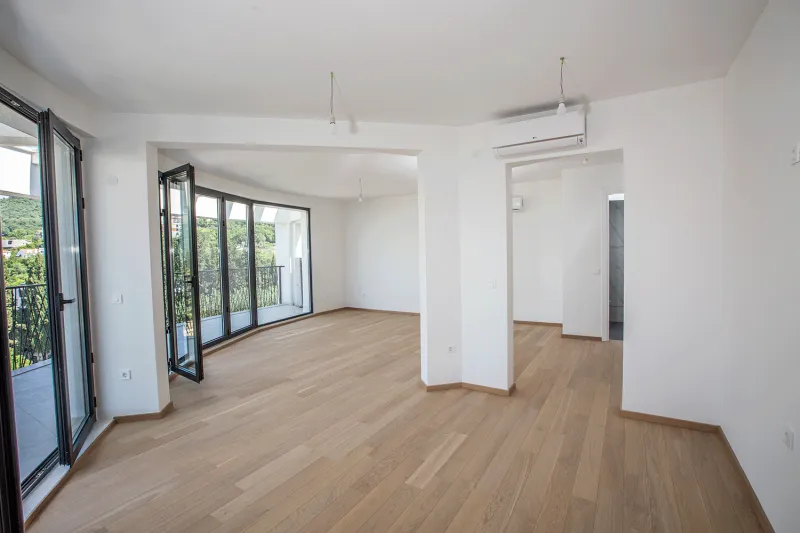 Prodaja, trosoban stan, 143m², Tivat, Crna Gora
