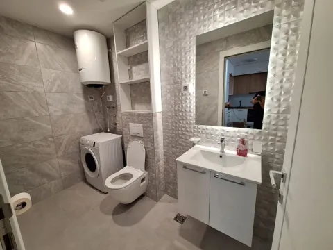 Izdavanje, jednosoban stan, 50m², Stari Aerodrom, Podgorica - image 13