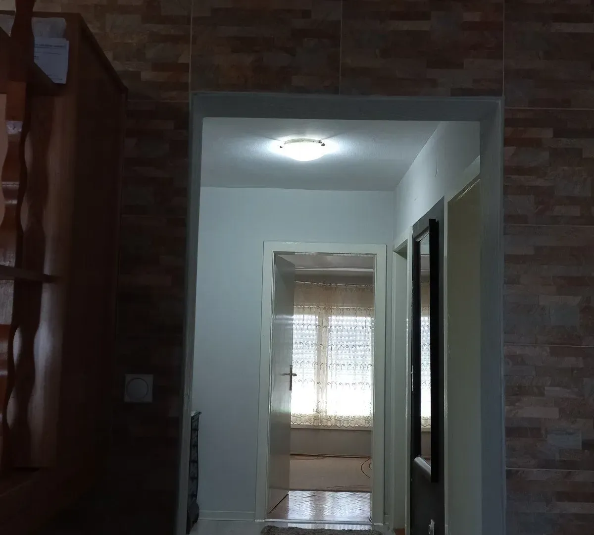 Prodaja, četvorosoban stan, 80m², Vračar, Šid
