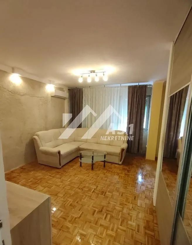 Izdavanje, jednosoban stan, 37m², Novo naselje, Novi Sad