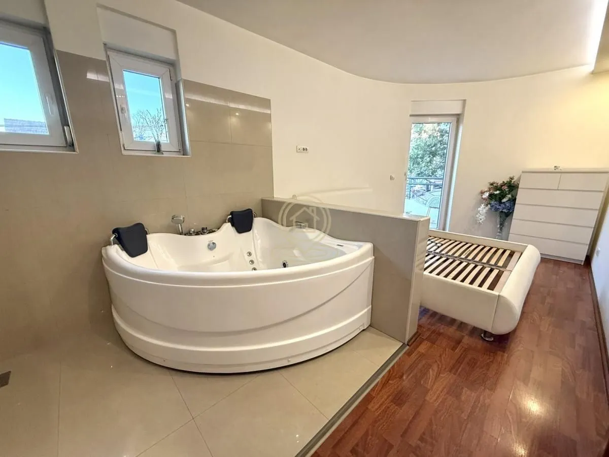 Rent, two bedroom apartment, 70m², Čukarica, Beograd