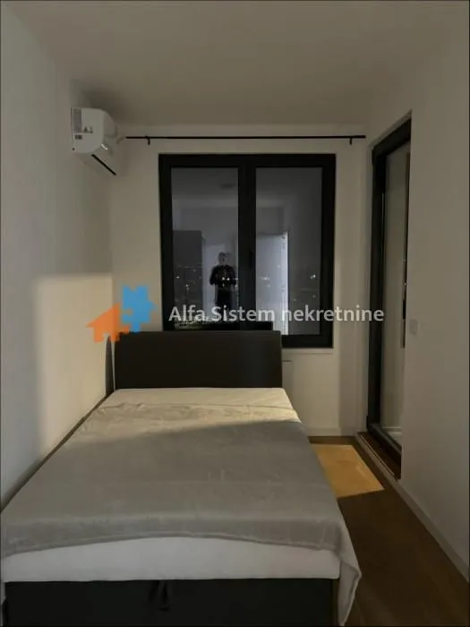 Izdavanje, dvosoban stan, 48m², Novi Beograd Sve Podlokacije, Beograd
