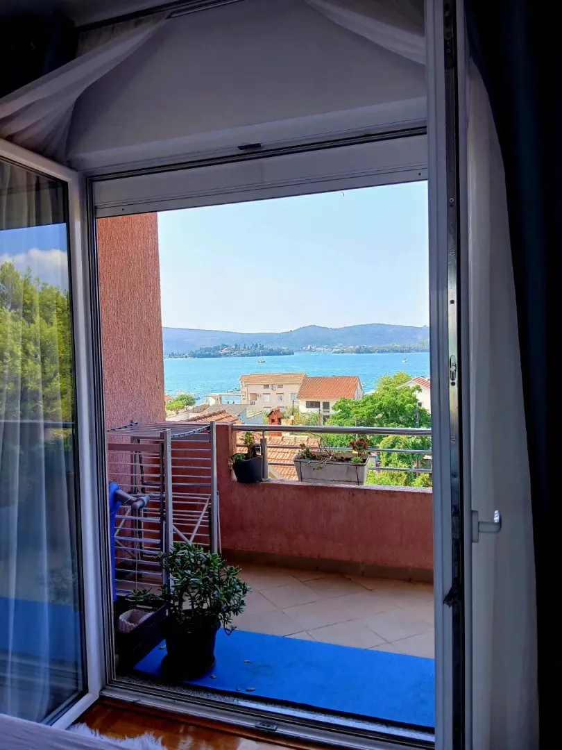 Rent, two bedroom apartment, 100m², Bonići, Tivat