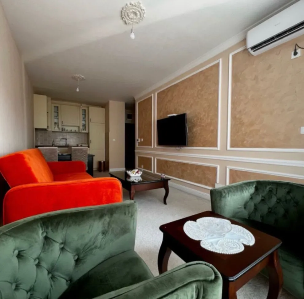 Izdavanje, jednosoban stan, 43m², Centar, Budva