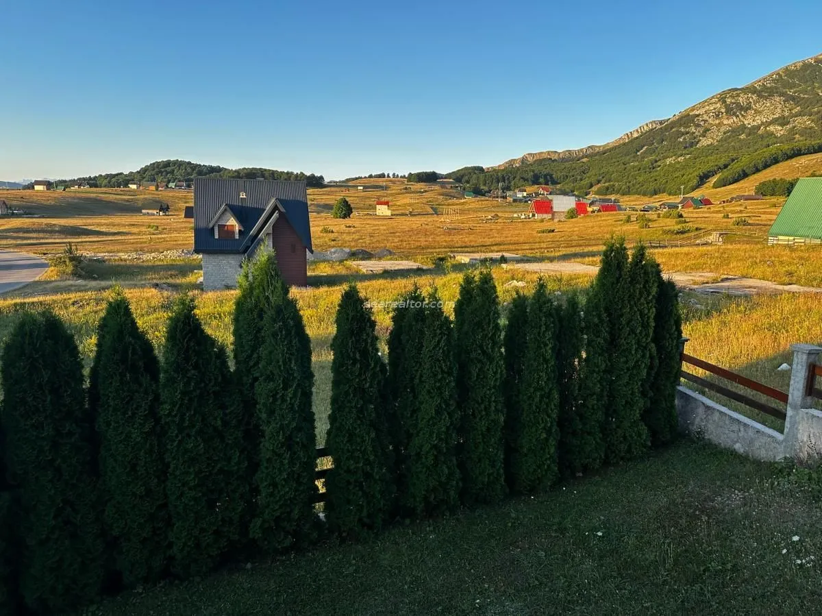 Prodaja, kuća, 180m², Žabljak, Crna Gora