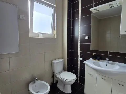 Izdavanje, kuća, 549m², Cvetkova Pijaca, Zvezdara Sve Podlokacije - image 16