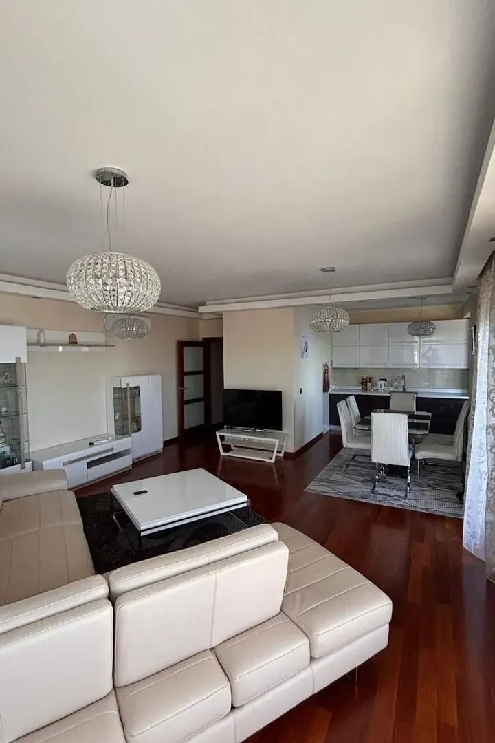 Prodaja, dvosoban stan, 120m², Komoševina, Budva
