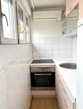 Sale, one bedroom apartment, 30m², Stari Grad, Beograd - image 2