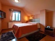 Sale, house, 200m², Motički gaj, Žabljak - image 16