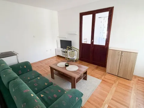 Izdavanje, jednosoban stan, 45m², Zlatica, Podgorica - image 2