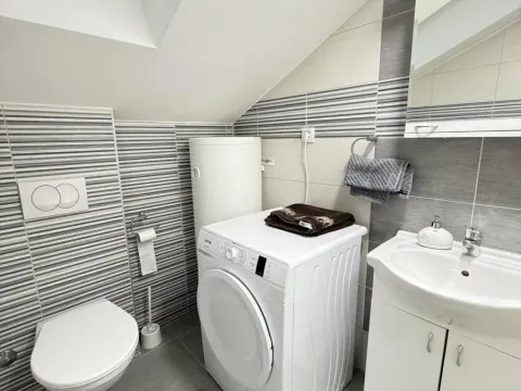 Izdavanje, trosoban stan, 90m², Zvezdara Sve Podlokacije, Beograd - image 7