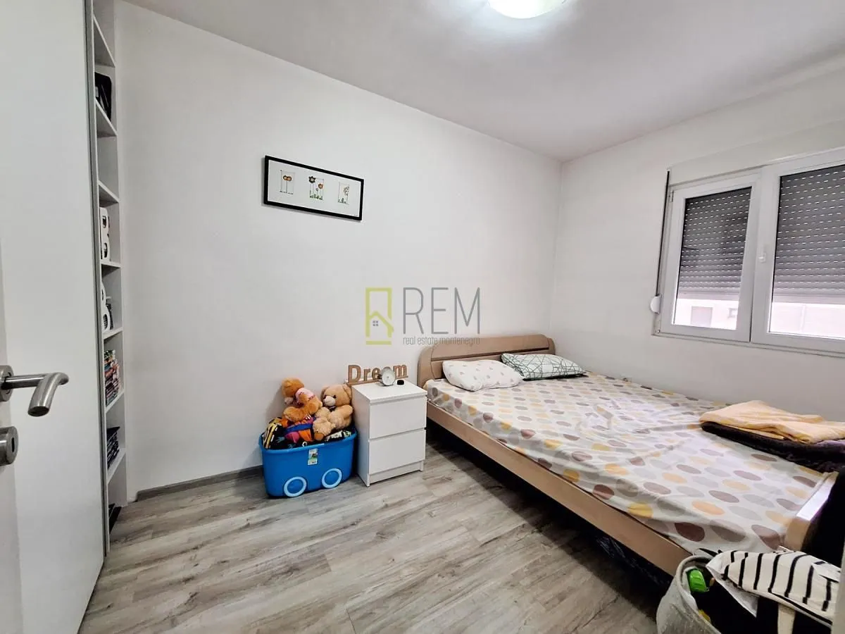 Prodaja, dvosoban stan, 72m², Lepa Kata, Podgorica