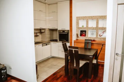 Rent, two bedroom apartment, 68m², City Kvart, Podgorica - image 4