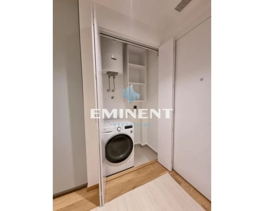 Izdavanje, jednosoban stan, 35m², Gundulićev Venac, Beograd