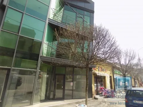 Rent, office space, 213m², Centar, Paraćin - image 21