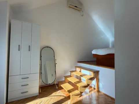 Izdavanje, stan, 285m², Gorica C, Podgorica - image 11