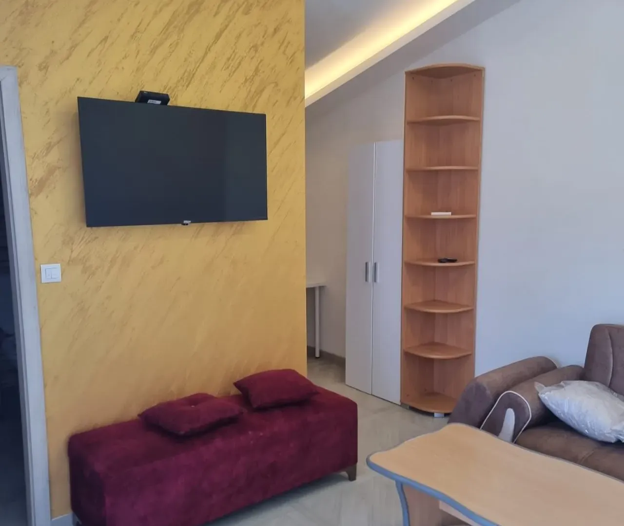 Rent, one bedroom apartment, 40m², Tološi, Podgorica