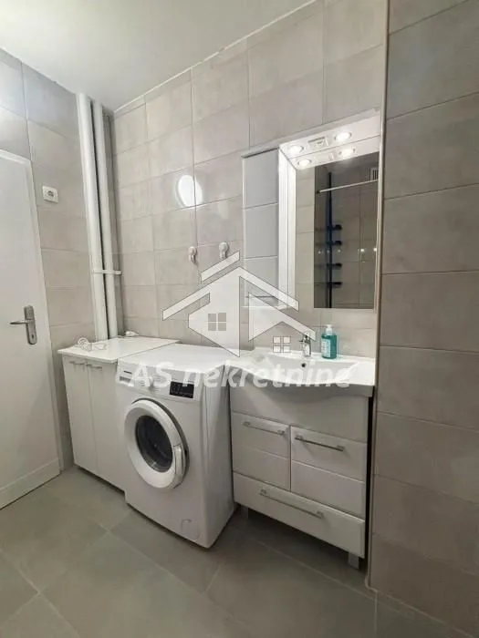 Rent, apartment, 66m², Južni Bulevar, Vračar Sve Podlokacije